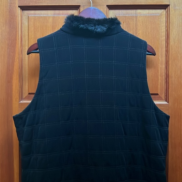 Chicos Faux Fur Traveler Trim Vest Quilted 4 hook/eye front closures Sz. 3=XL/16 - Picture 11 of 16